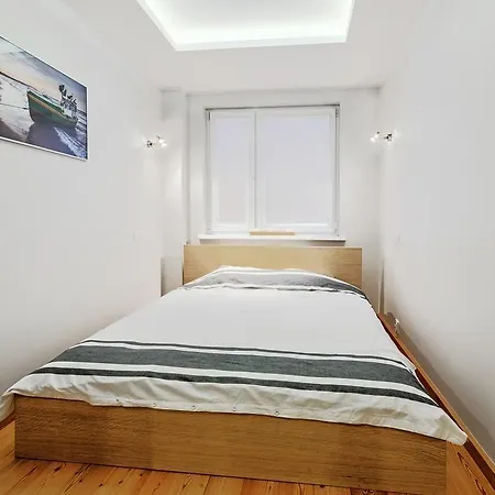 Apartament White